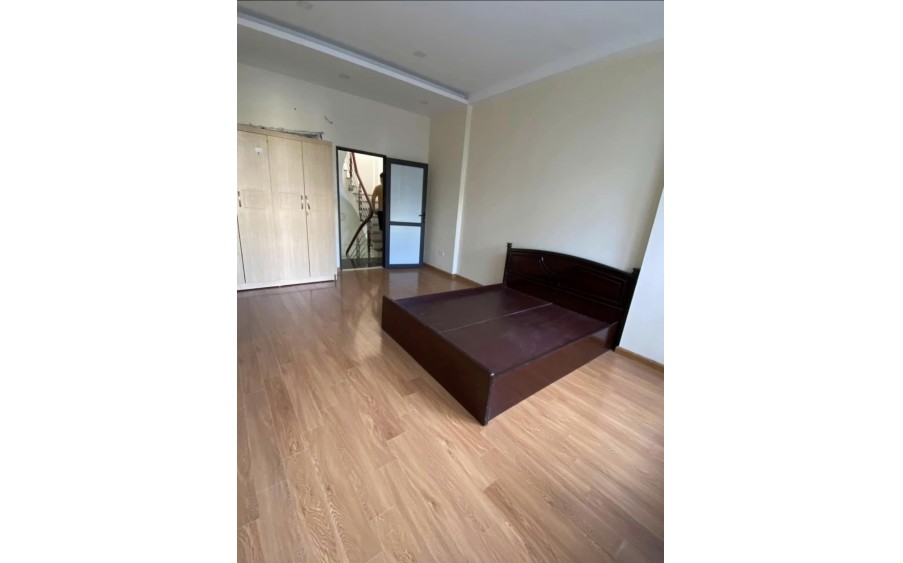 Sang nhượng Quán ăn ngõ ô tô Giang Văn Minh - 50m - 4 tầng KINH DOANH NHÀ HÀNG ĂN UỐNG.